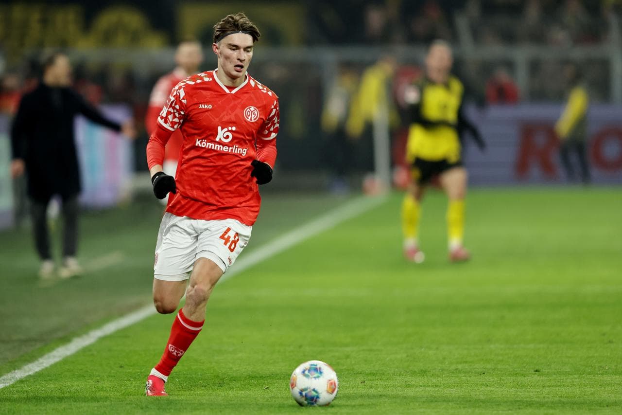 Dortmund See €20m Bid Rejected for Mainz Defender Potulski