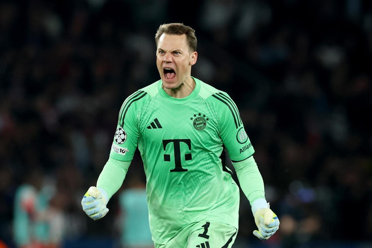 Manuel Neuer begins contract extension talks with Bayern Munich