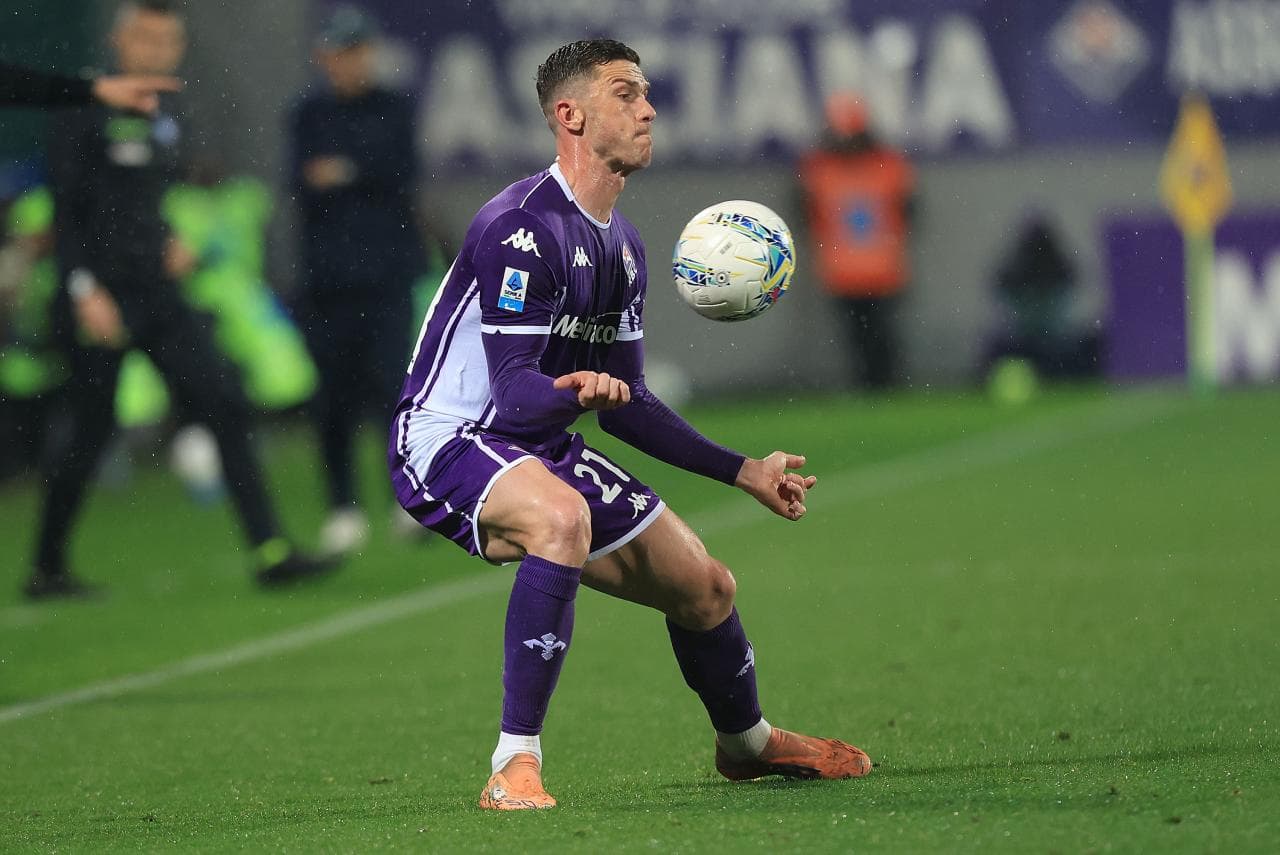 Gosens Set for Schalke Return in Loan Deal with Obligation to Buy