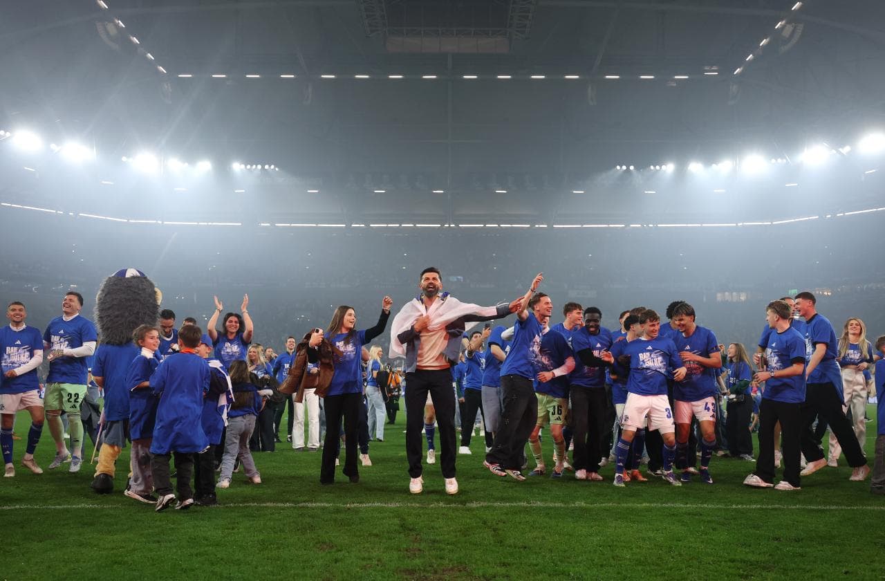 Miron Muslic signs new Schalke deal after securing Bundesliga promotion