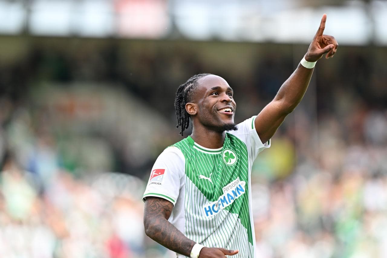 Frankfurt Re-Sign Striker Futkeu After Breakout Season