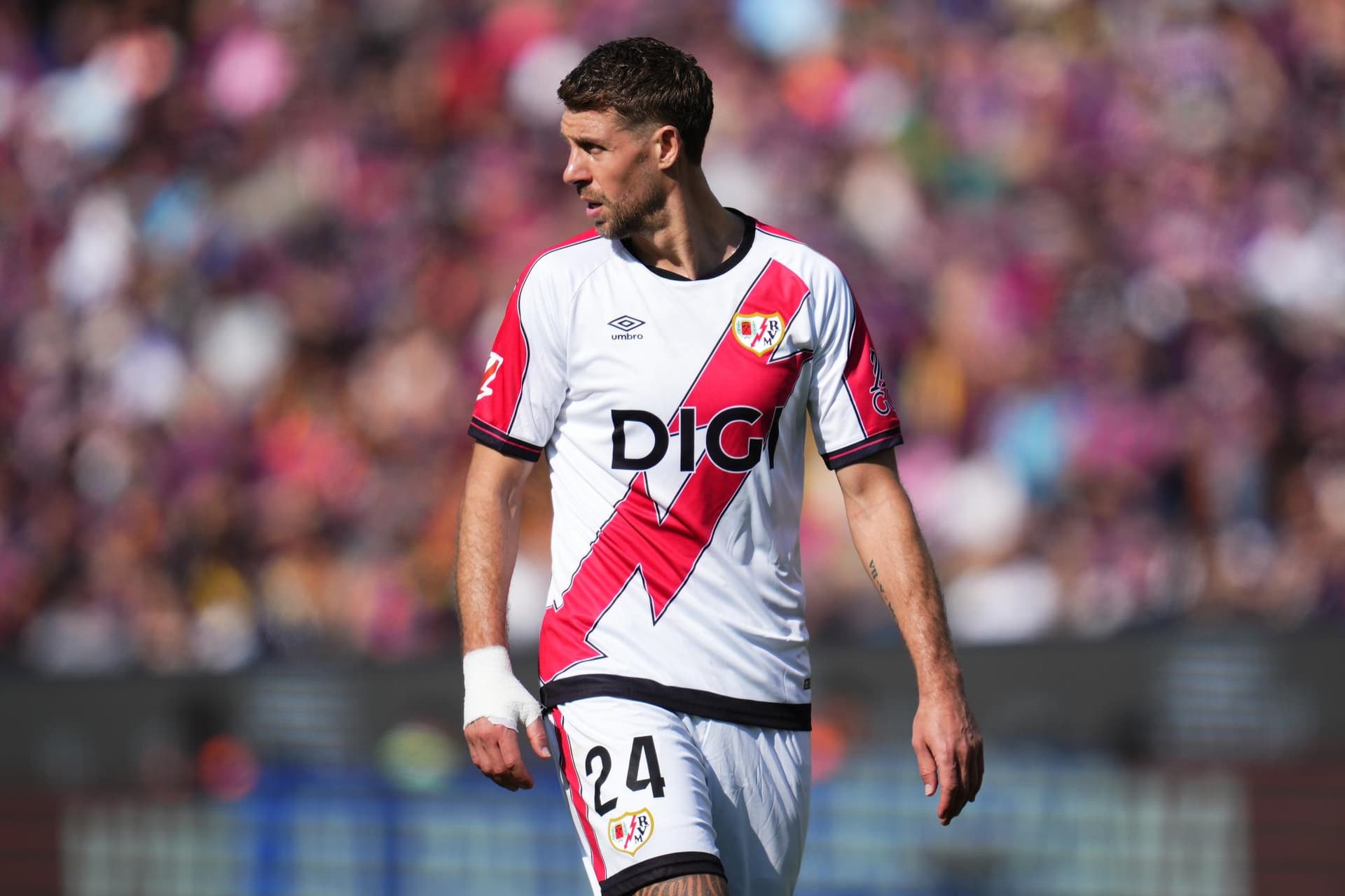 Florian Lejeune signs new long-term contract with Rayo Vallecano