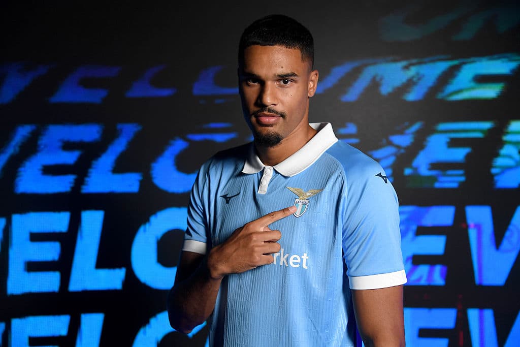 Doekhi Completes Free Transfer to Lazio