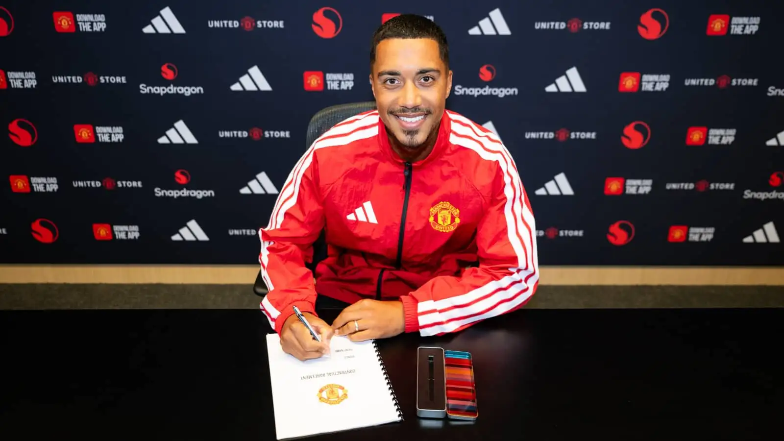 Tielemans Completes £35m Move to Manchester United