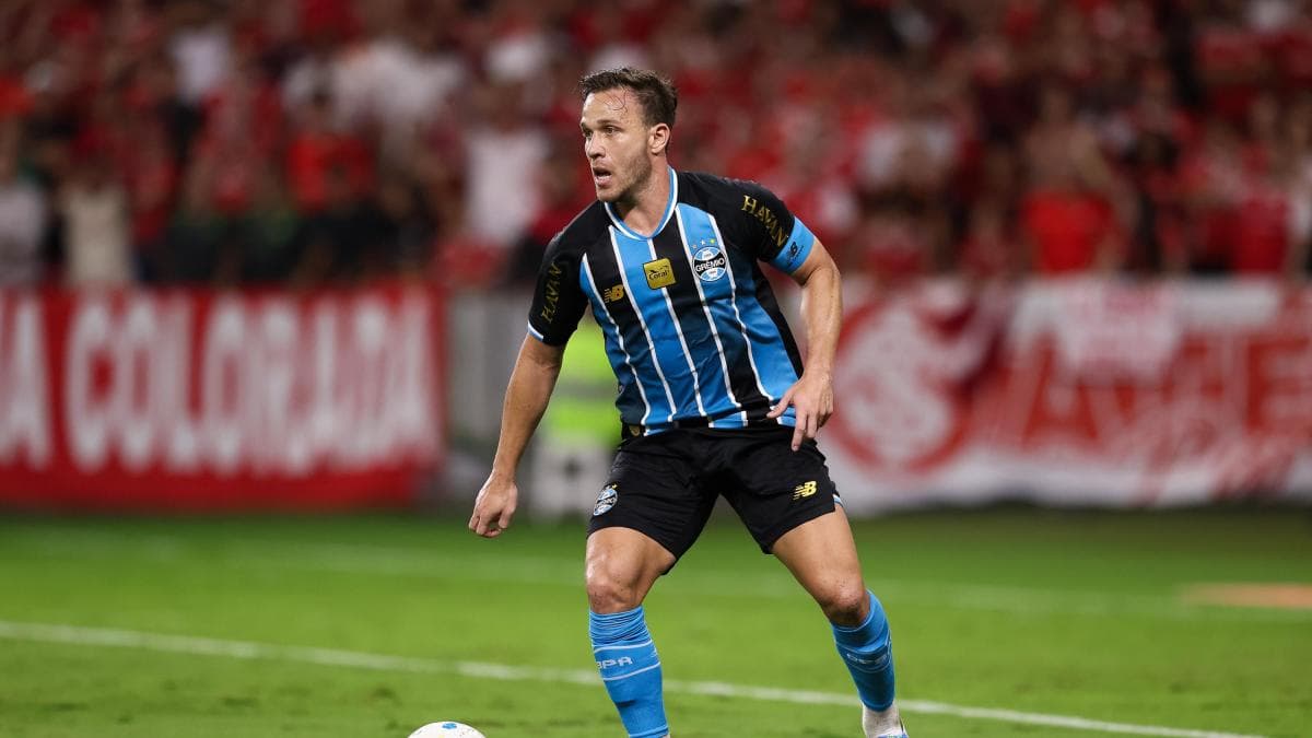 Juventus Midfielder Arthur Melo Facing Uncertain Future