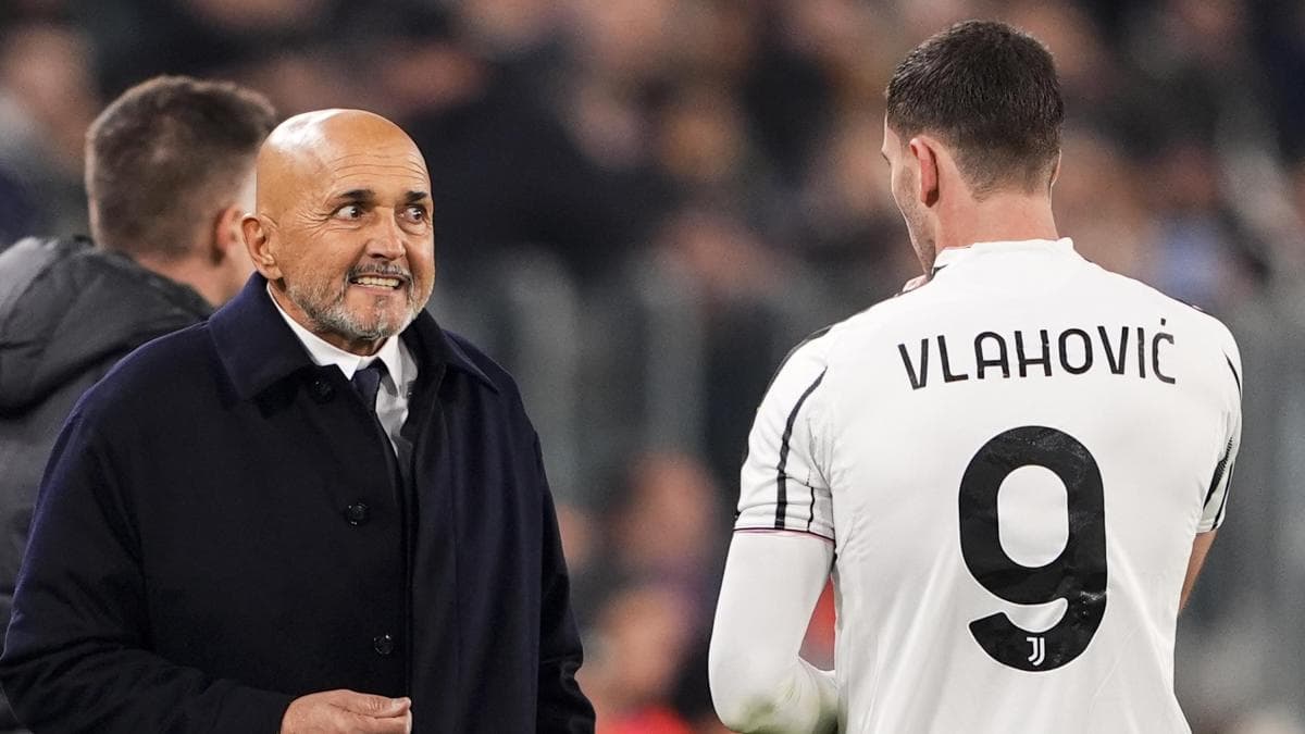 Spalletti Issues Public Message to Vlahovic Amid Contract Talks