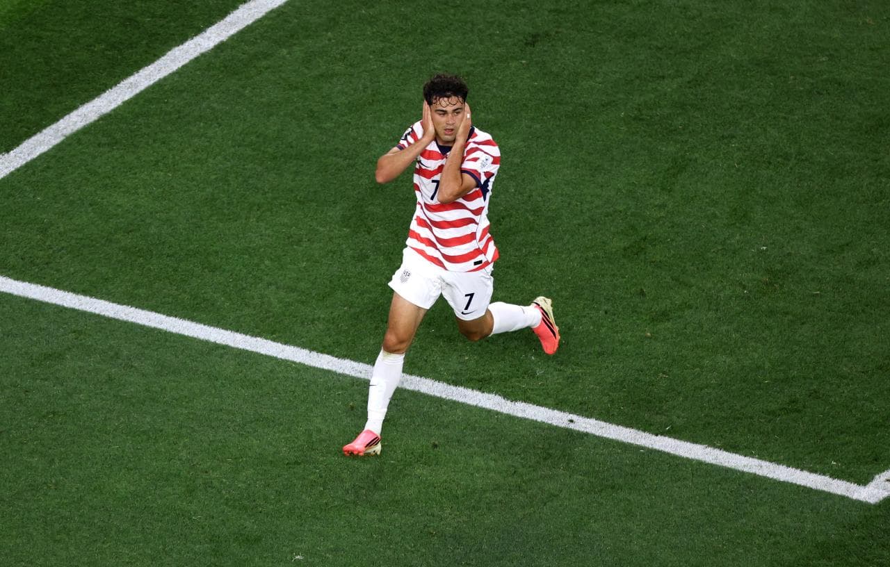 Gladbach open to selling Reyna for less than paid