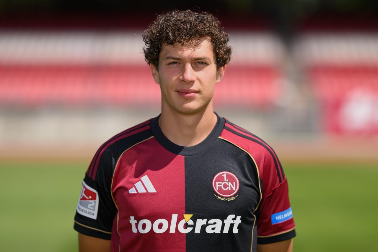 Mainz Sign Nürnberg Captain Fabio Gruber