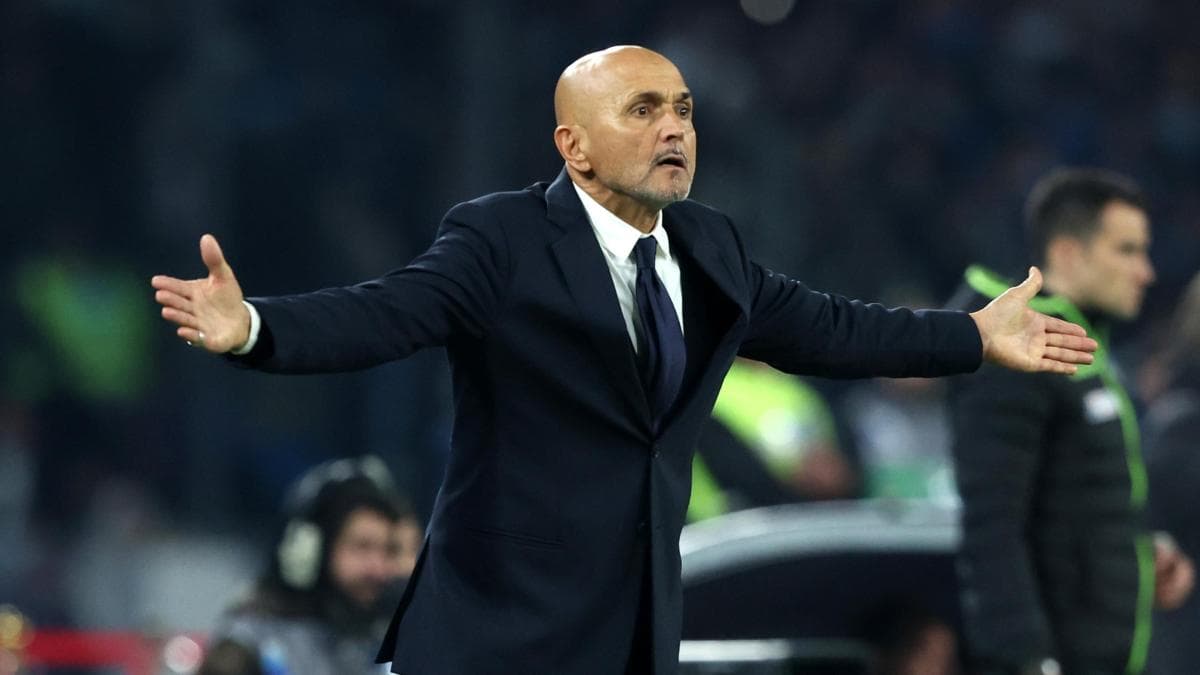 Juventus Transfer Plans Hit Snag as Silva, Alisson Deals Stall