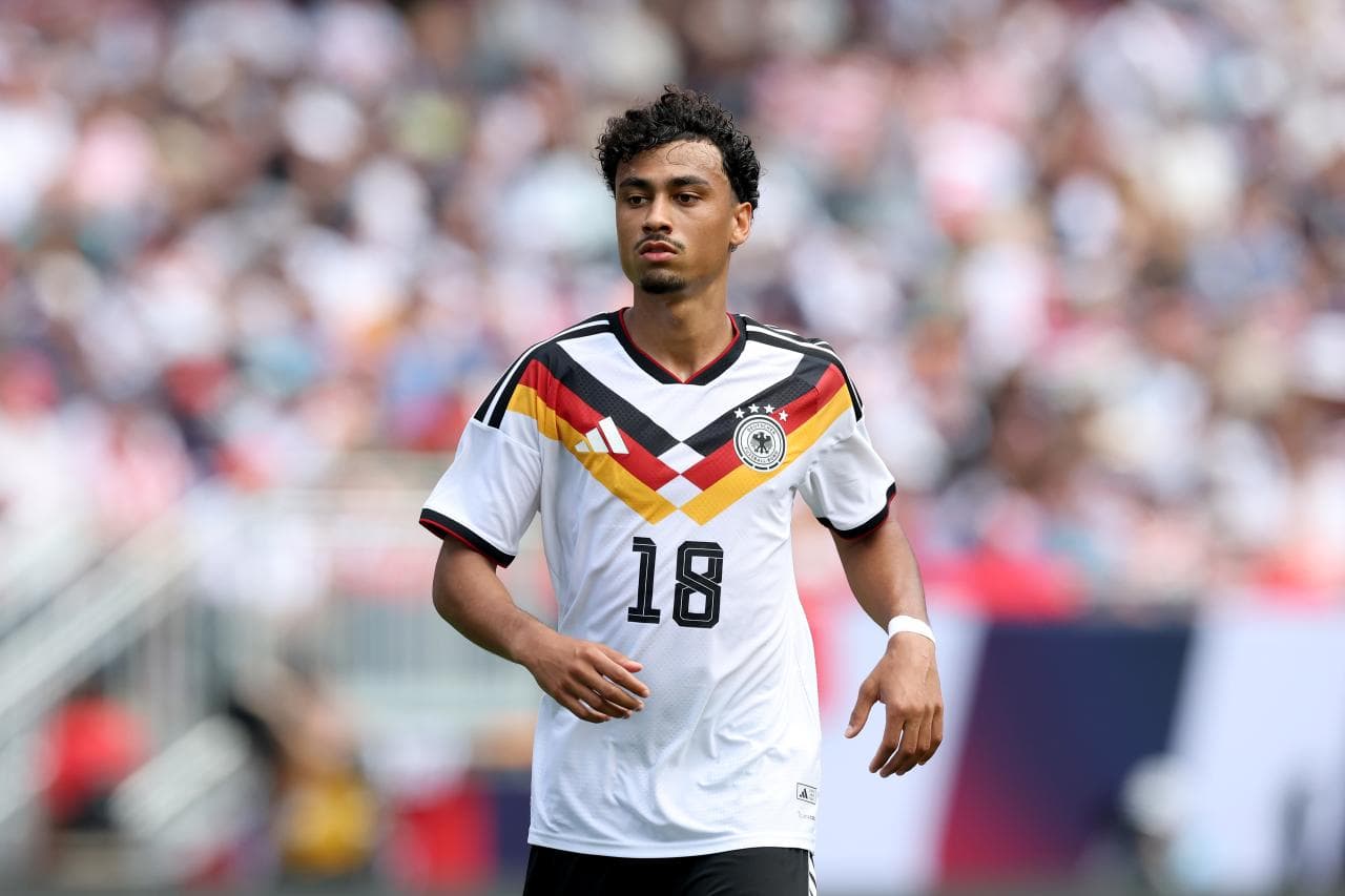 Bayern Munich Face Frankfurt Standoff Over Nathaniel Brown