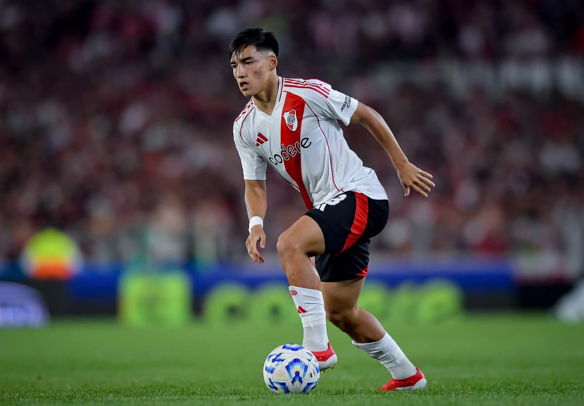 Inter Milan open talks for River Plate's Ian Subiabre amid Man City interest