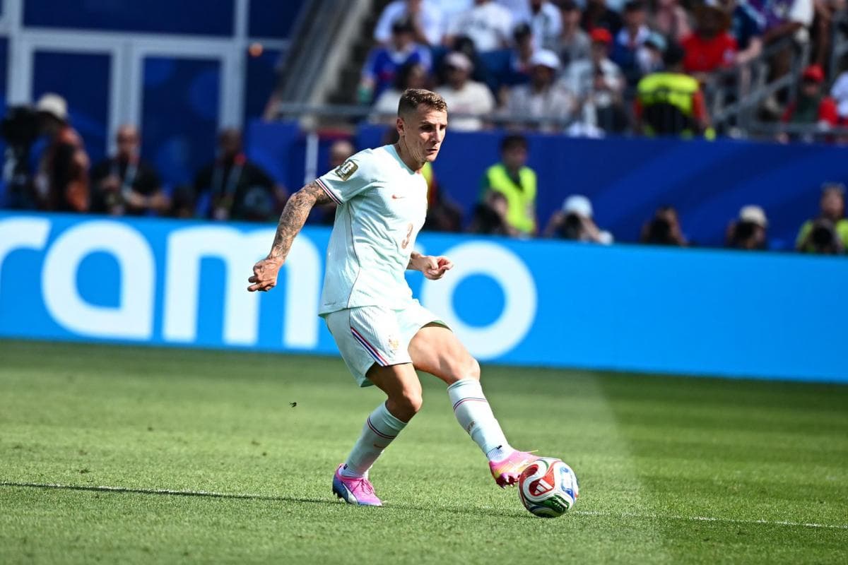 Lucas Digne to Return to Paris Saint-Germain from Aston Villa