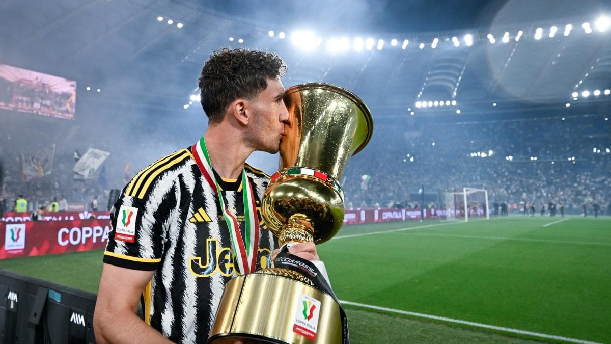 Juventus Offer Vlahovic One-Year Contract Extension