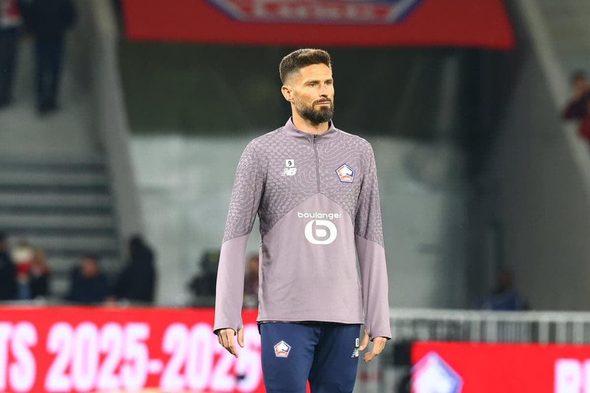 Olivier Giroud Signs One-Year Extension with Lille