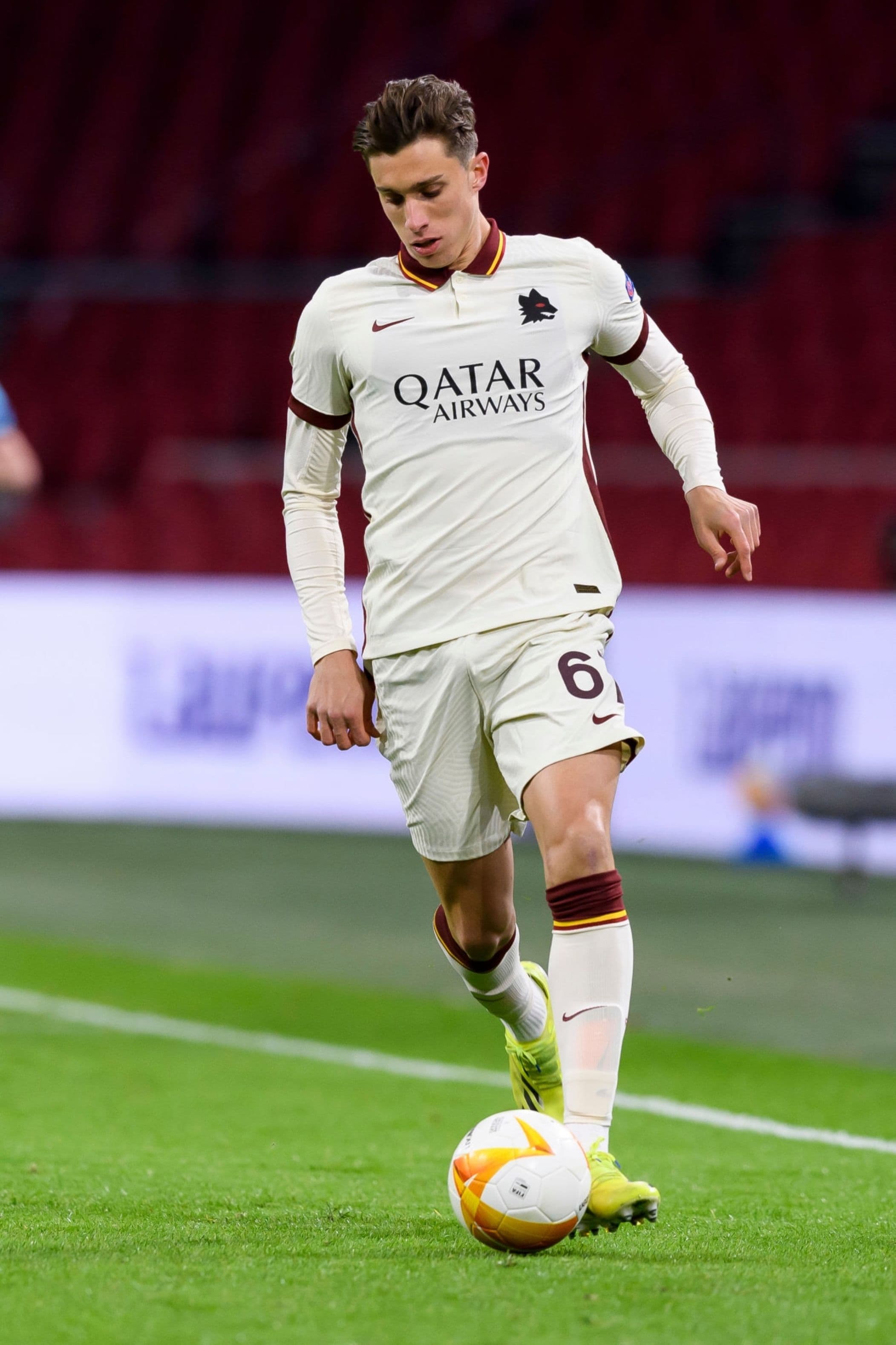 Inter Milan Set Sights on Arsenal's Calafiori as Bastoni Replacement