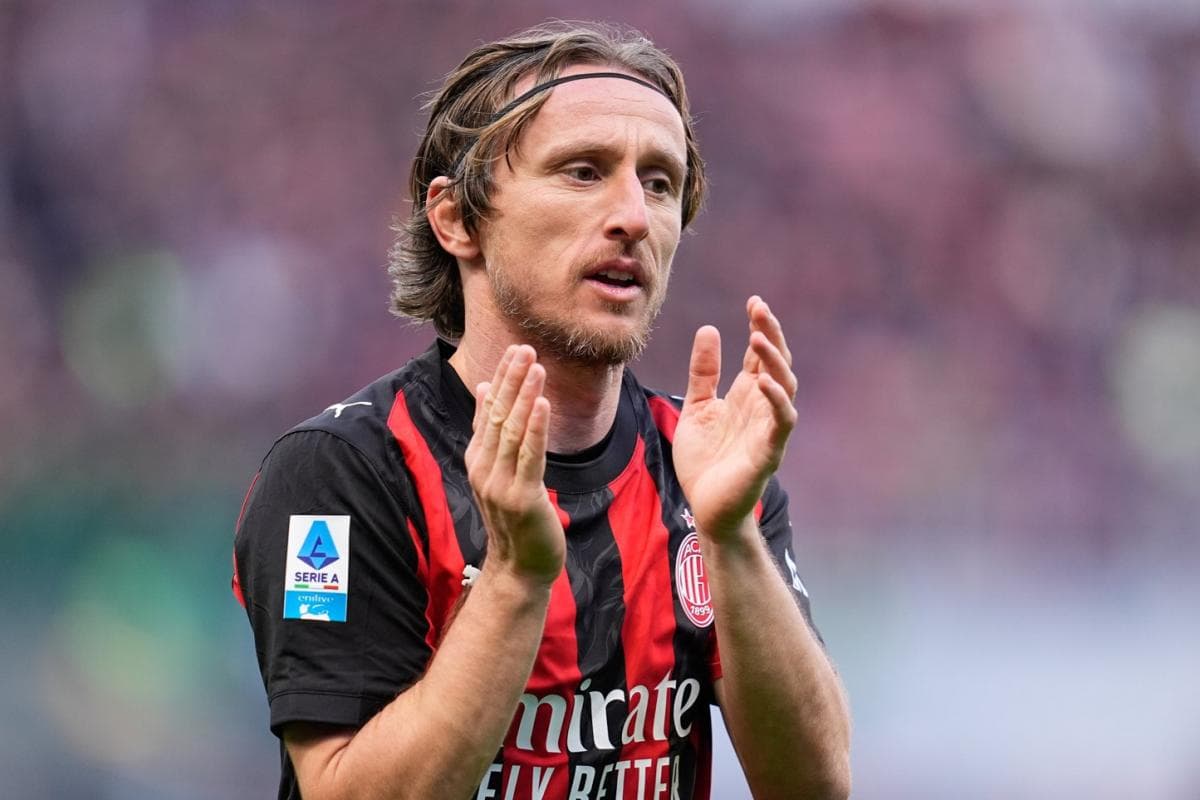 Modric Extends AC Milan Stay with One-Year Contract