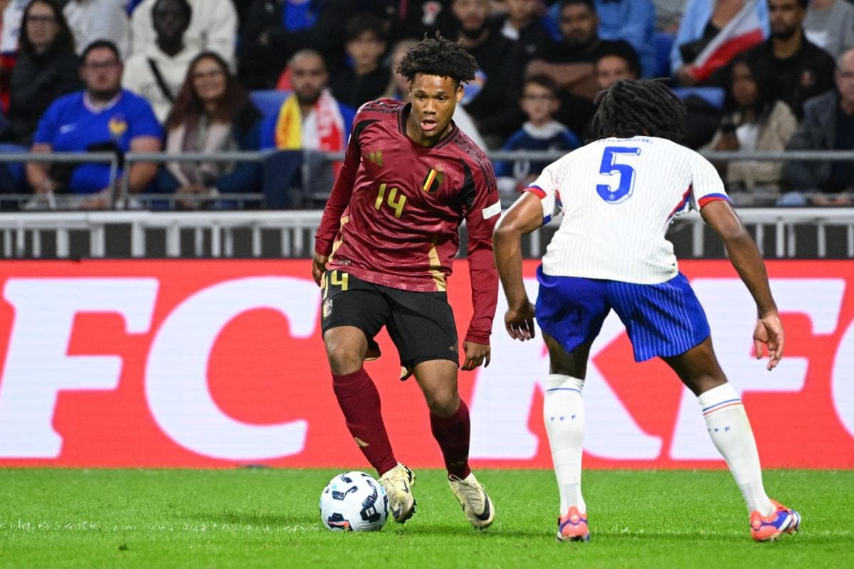 Lyon Complete Signing of Julien Duranville