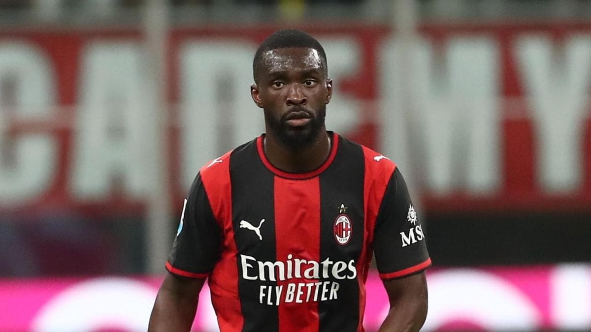 Juventus Reconsider Tomori Move, Linked to Milan Defender