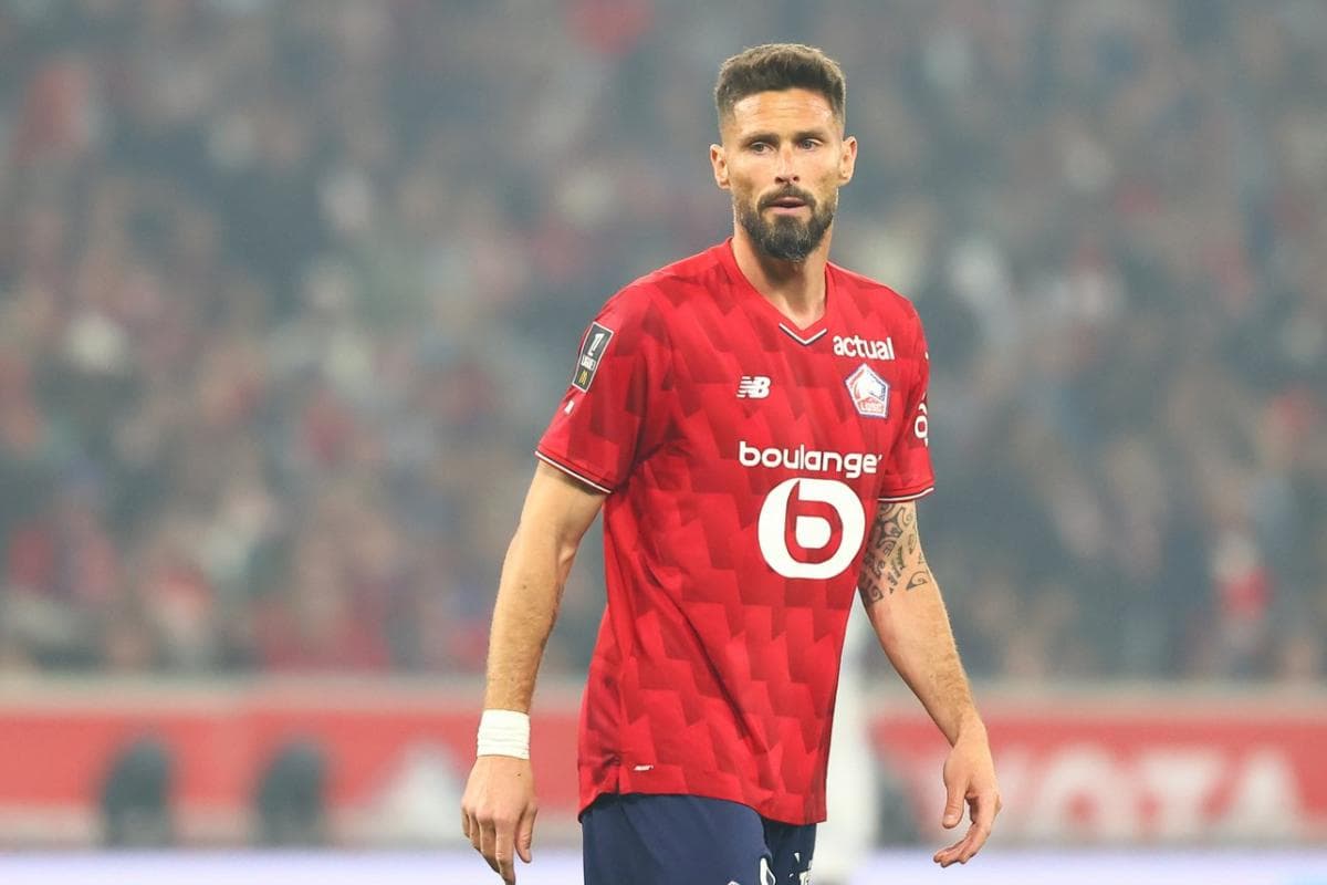 Giroud Set to Extend Stay at Lille Until 40