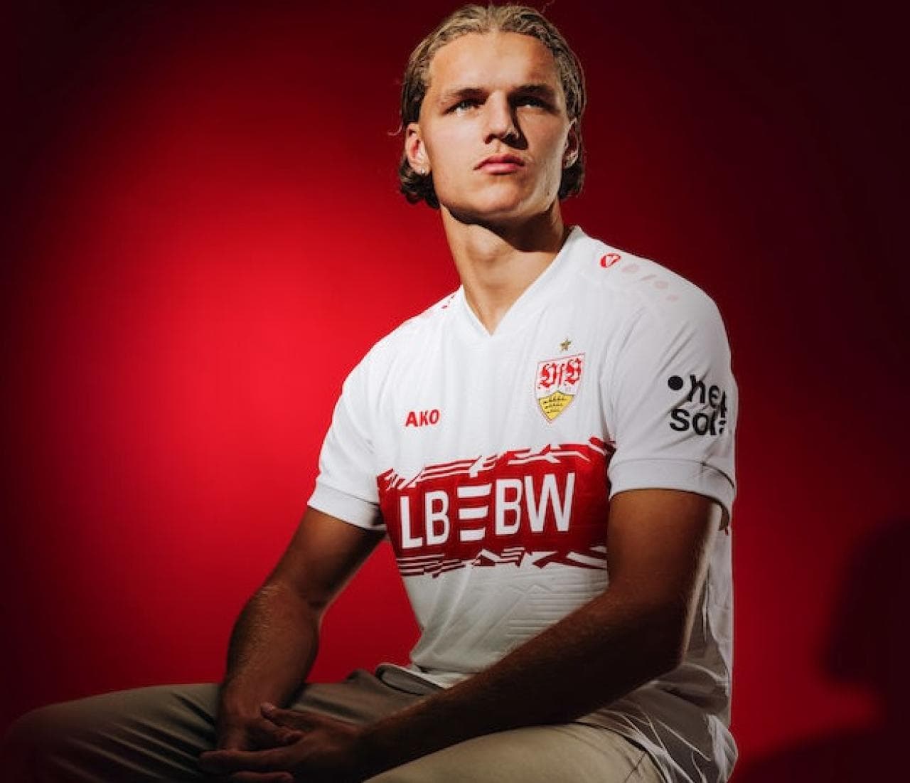 Van der Leij Joins Stuttgart on Four-Year Deal